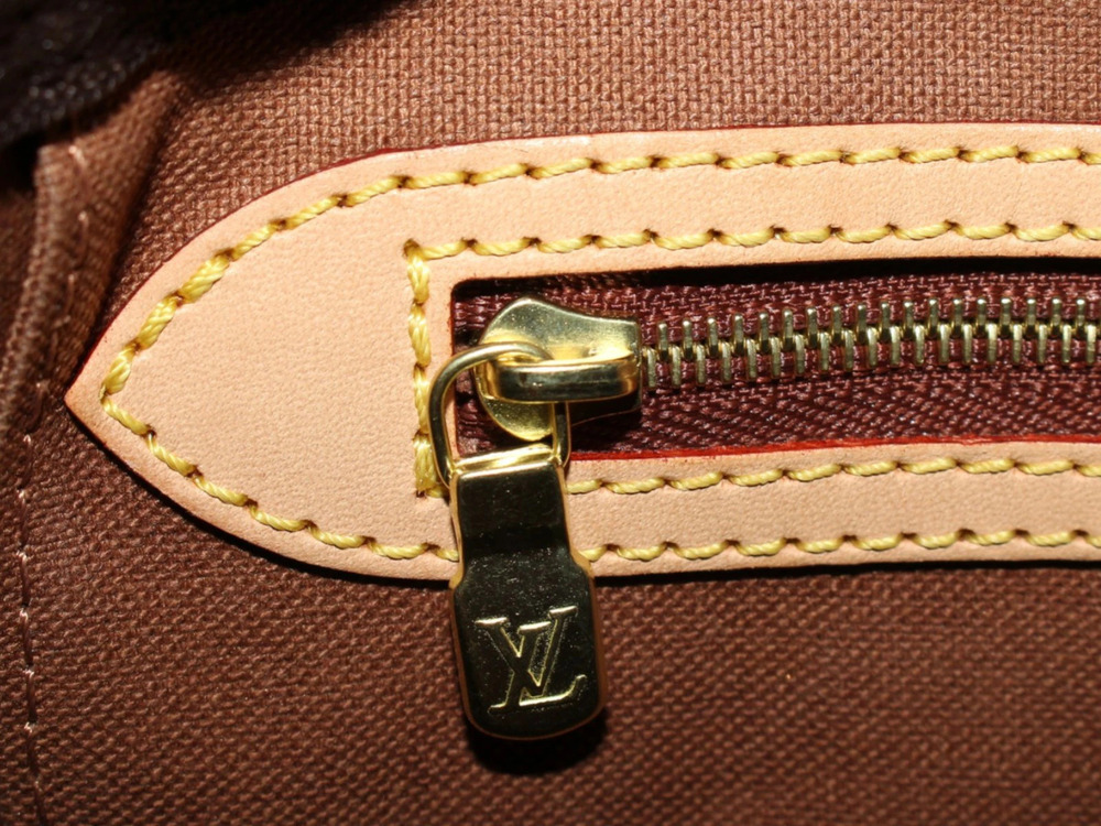 LOUIS VUITTON Speedy Handbag Monogram Canvas Brown